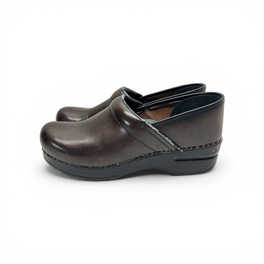 Dansko Professional Clogs Brown Leather Mules Work Shoes Womens 38 Narrow 7.5/8
